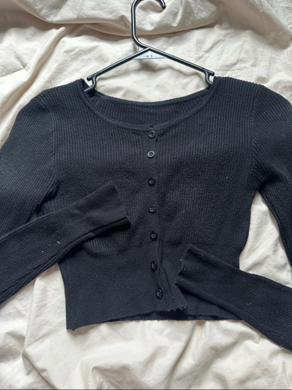 Black Ribbed Button-Front Cropped Cardigan - Picture 1 of 4